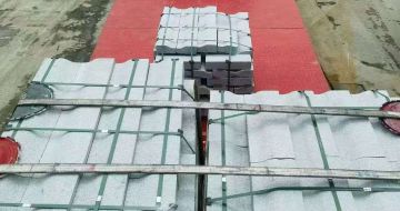 陕西 芝麻白仿形加直形路沿石出货日常