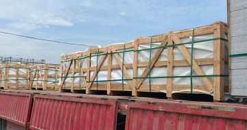 陕西 芝麻白花岗岩地铺石出口专车-泰国游