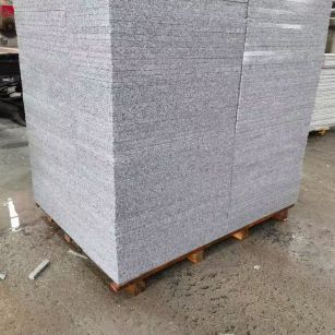 陕西 芝麻白火烧面1.8厚300*600地铺石，尺寸标准，厚薄均匀