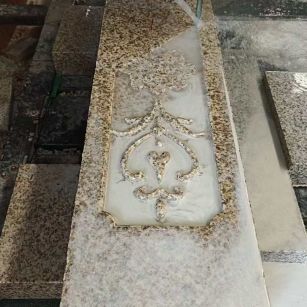 陕西 黄金麻花岗岩异形加工雕刻栏杆大柱