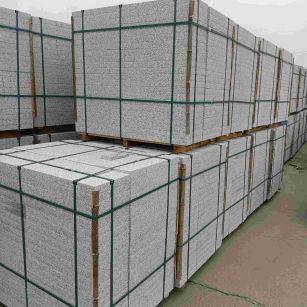 陕西 白麻花岗岩石材荔枝面地铺石（300*600*50）