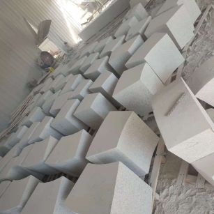 陕西 白麻花岗岩异形坐凳