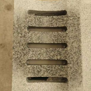 陕西 芝麻白拉丝面花岗岩U型开槽排水槽