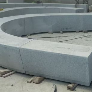 陕西 芝麻白花岗岩光面弧形坐凳