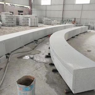 陕西芝麻白花岗岩石板材 园林光面弧形坐凳