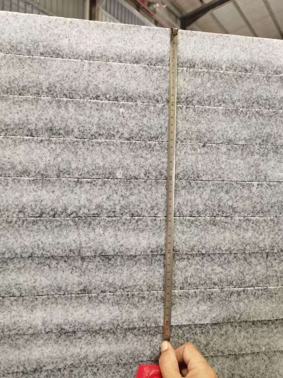 陕西 芝麻白火烧成品厚薄均匀，B料价格接近A料质量