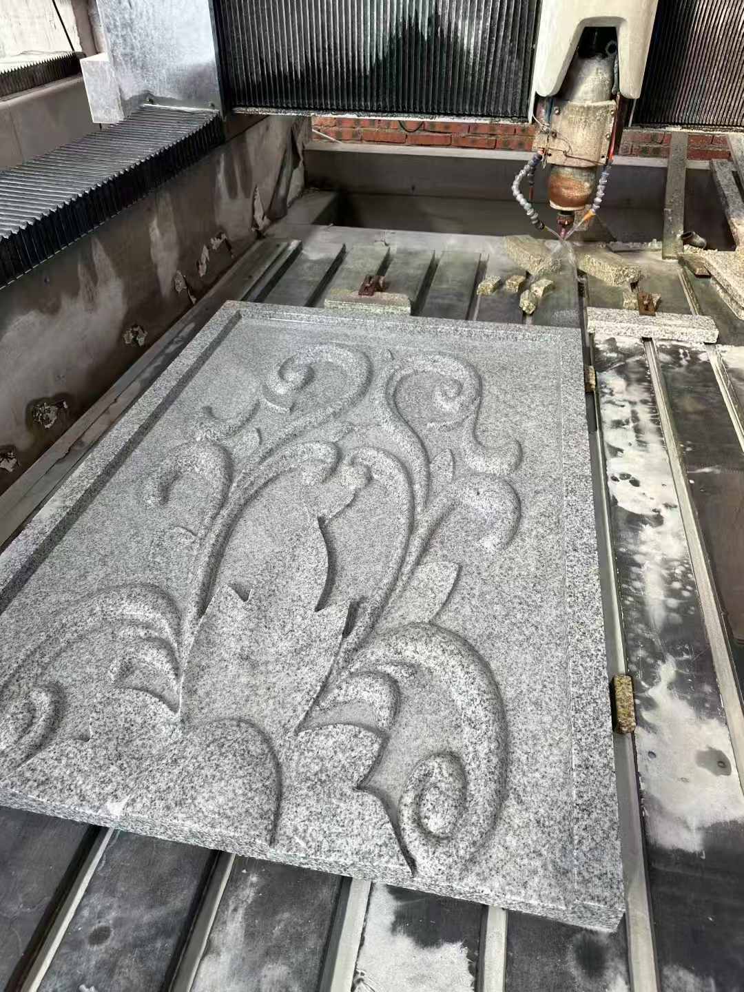 陕西 白麻别墅干挂雕花板