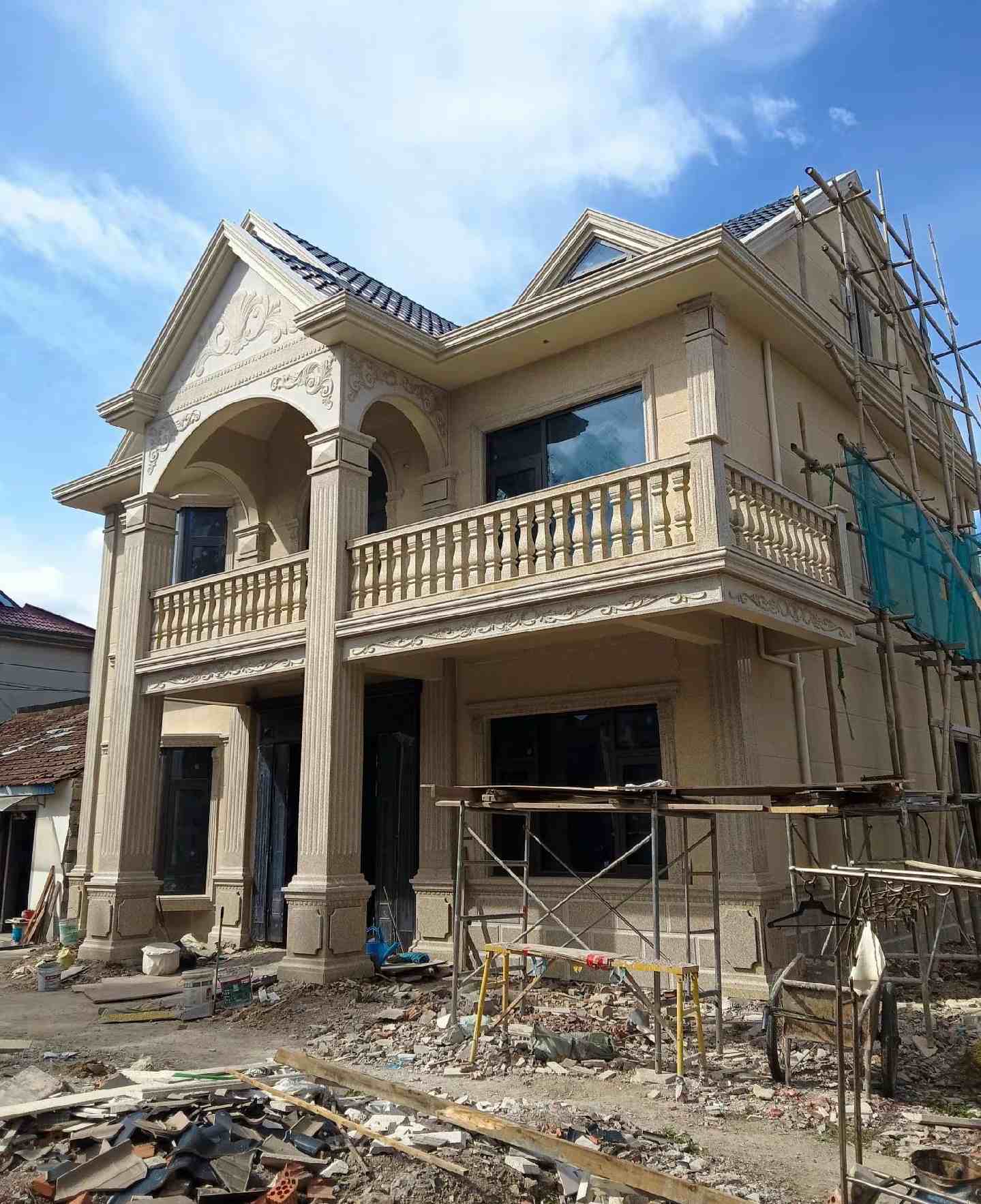 陕西 黄金麻花岗岩石材私人别墅雕花门楼柱阳台栏杆