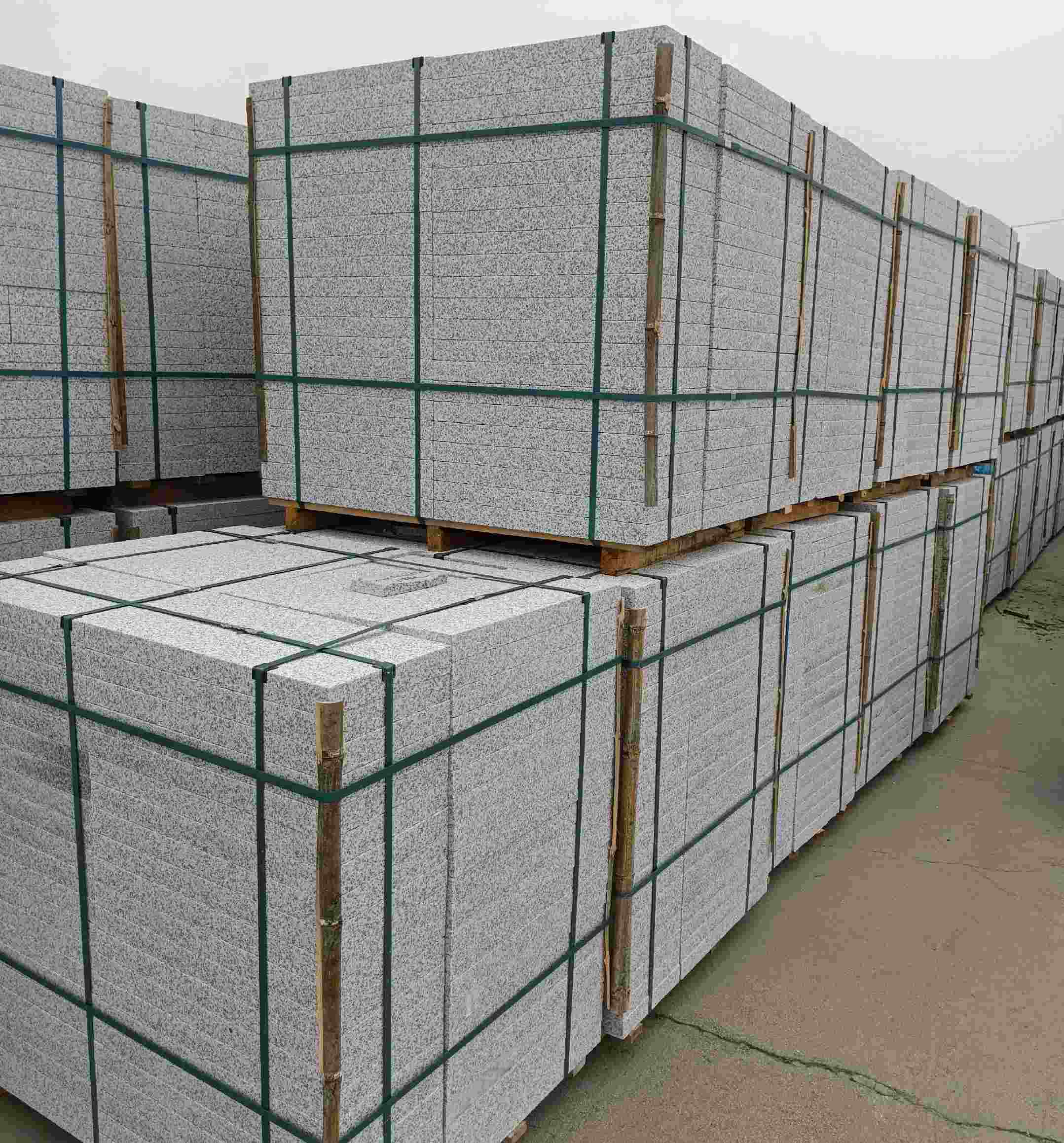 陕西 白麻花岗岩石材荔枝面地铺石（300*600*50）