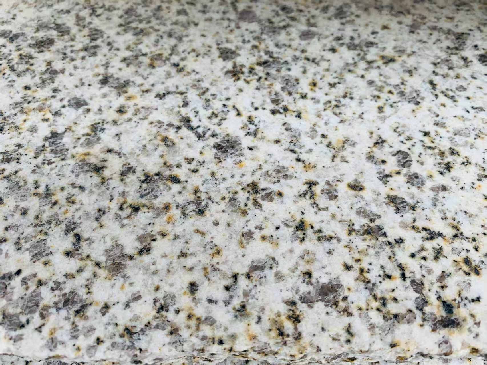 陕西 黄金麻花岗岩石材浅黄光面