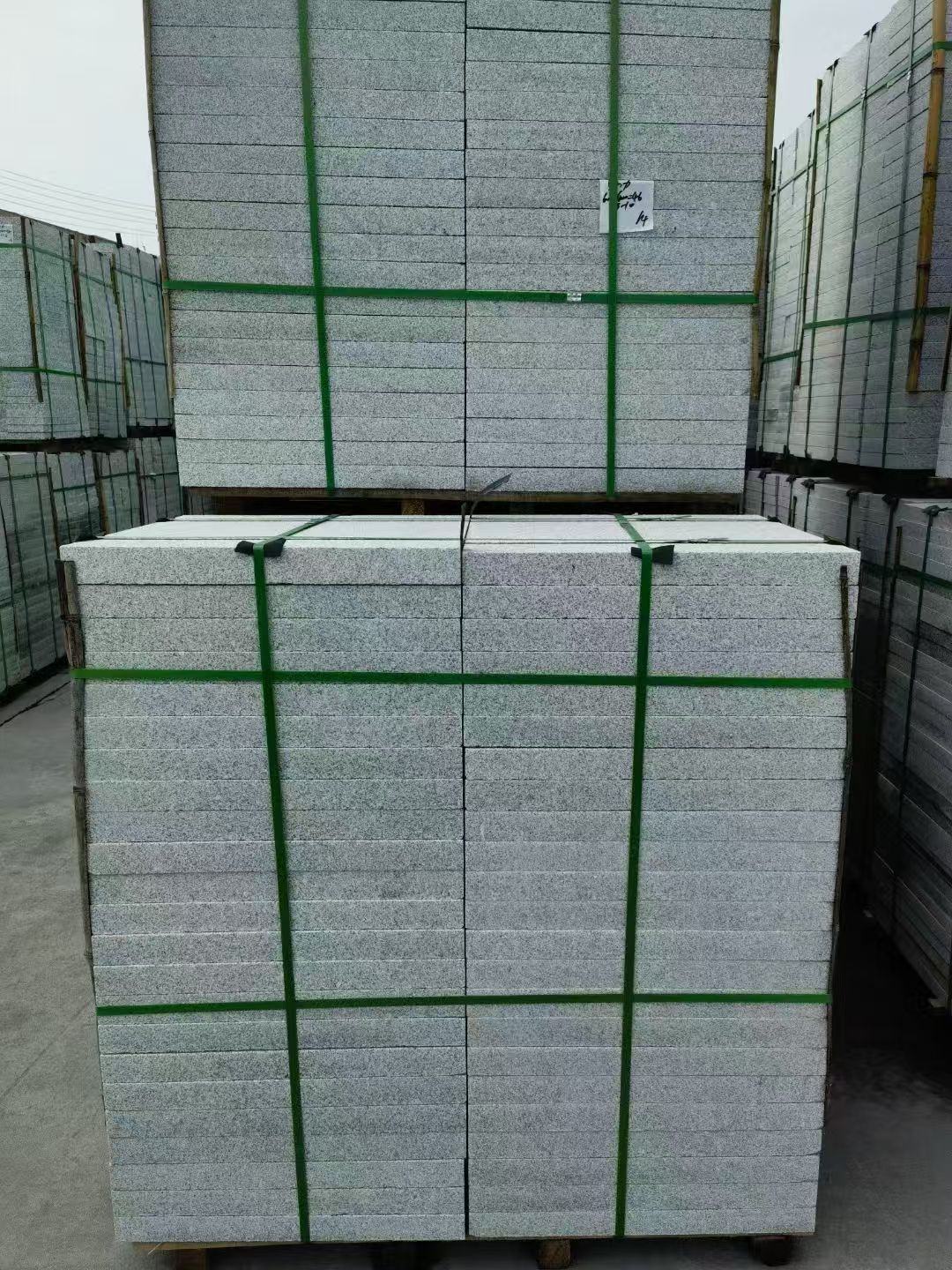 陕西 芝麻白火烧，园林广场市政工程地铺石，1.8~5.0厚均有现货