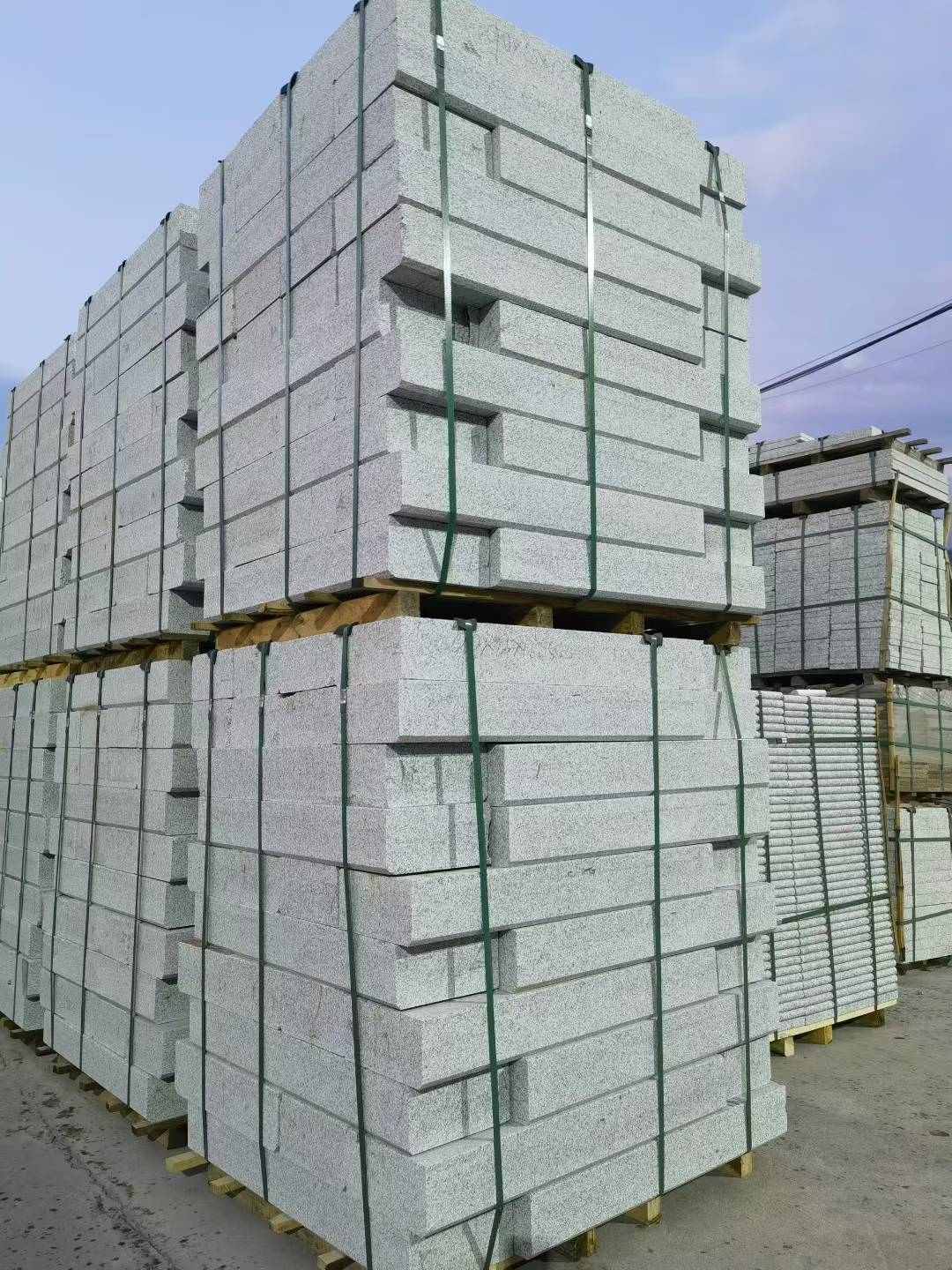 陕西 芝麻白花岗岩路沿石，路缘石，路肩石，道牙，立缘石，马路牙子，街沿石，侧石等