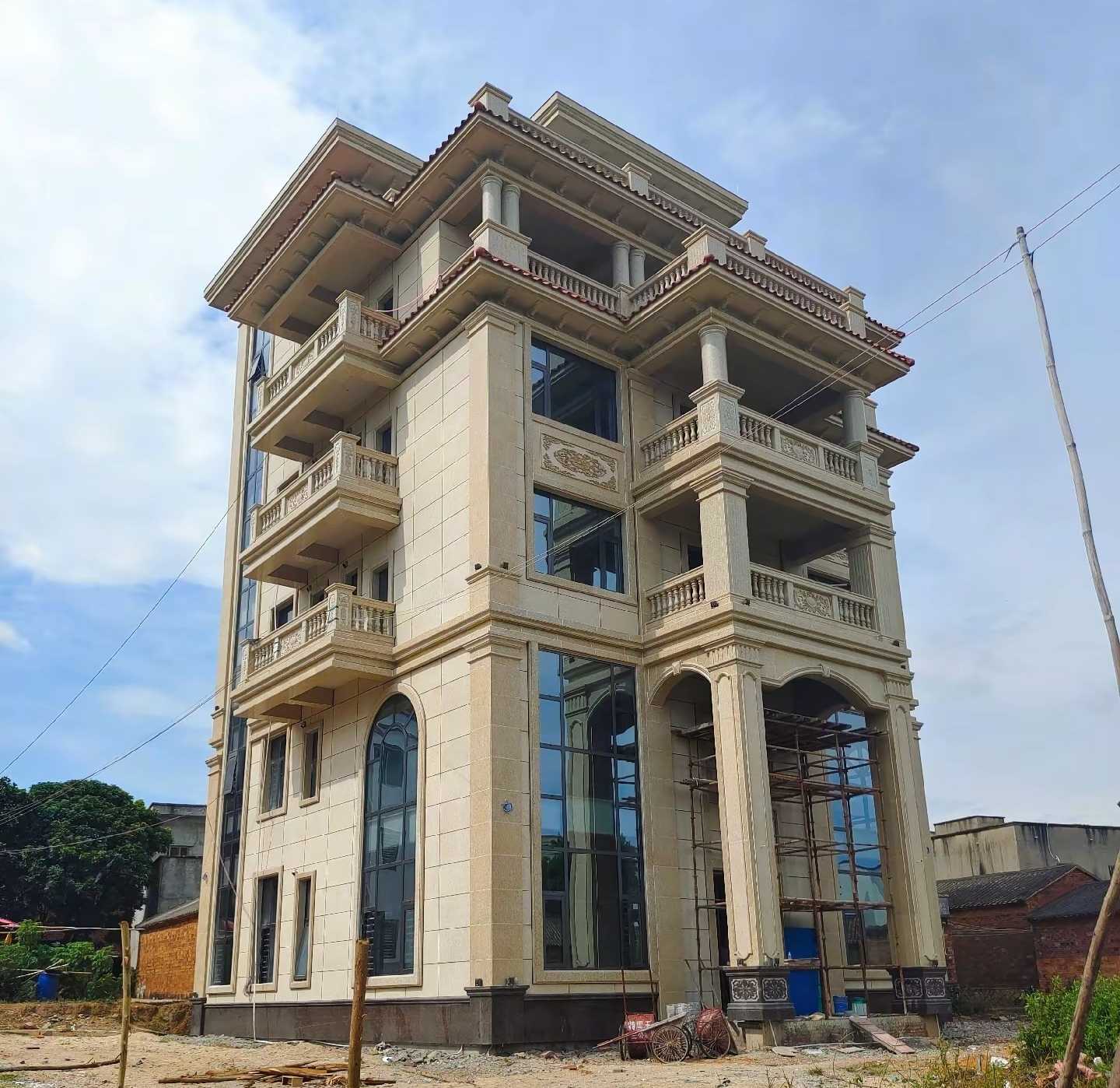 陕西 黄金麻花岗岩石材别墅外墙干挂搭配（雕花栏杆花瓶柱门楼罗马柱）