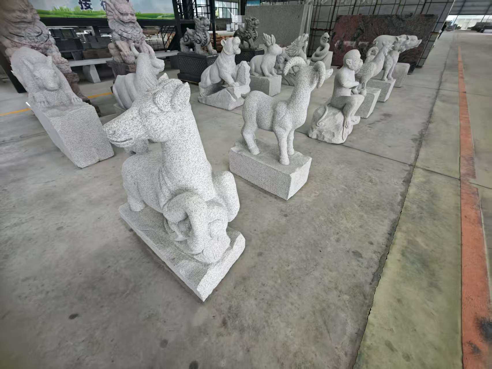 陕西 芝麻白花岗岩造型立体雕刻——十二生肖