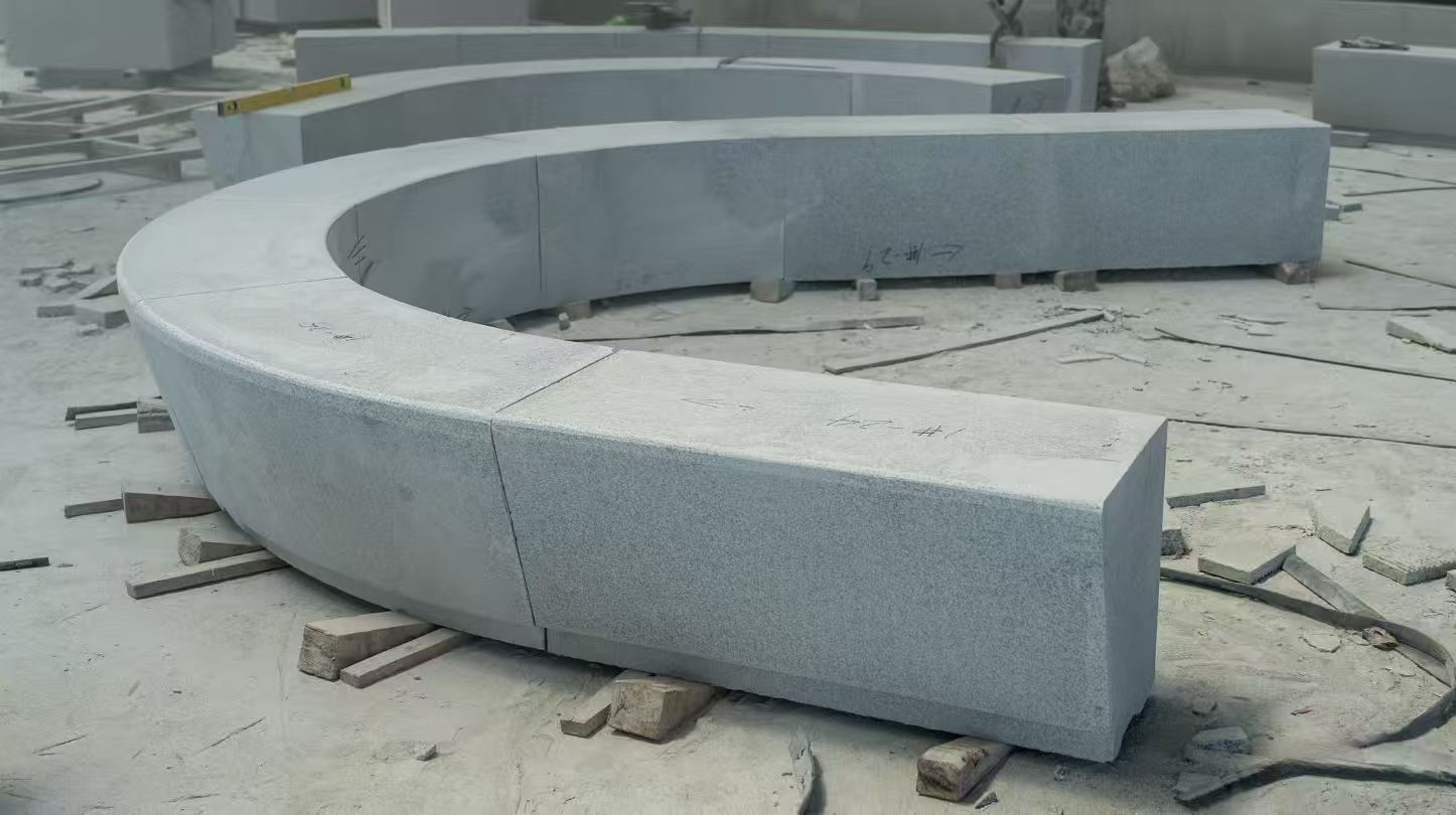 陕西 芝麻白花岗岩光面弧形坐凳